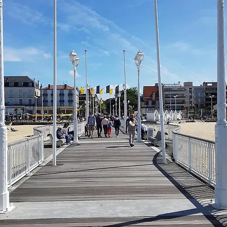 : 8 Pers, Proche Plage, Jardin, Parking, Wifi - Fr-1-474-275 Lejlighed